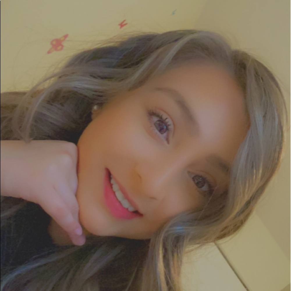 Meet your Posher, Ofelia